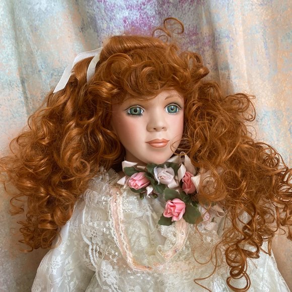 RARE 📌 RUSTIE "MONICA" A RED HAIR PORCELAIN DOLL WHITE DRESS GEMS #352 - Picture 4 of 16